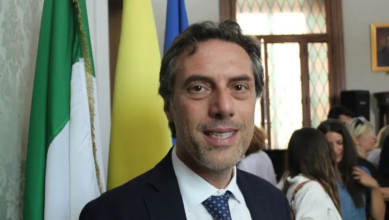 «Al Capodanno Rai andremo in metropolitana e il cartellone\u00A0di Mimmo Rotella sarà riposizionato», i pensieri della domenica del sindaco\u00A0Fiorita\n