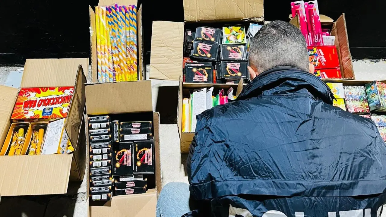 Crotone, sequestrati\u00A065 chilogrammi\u00A0di materiale pirotecnico illegale\n