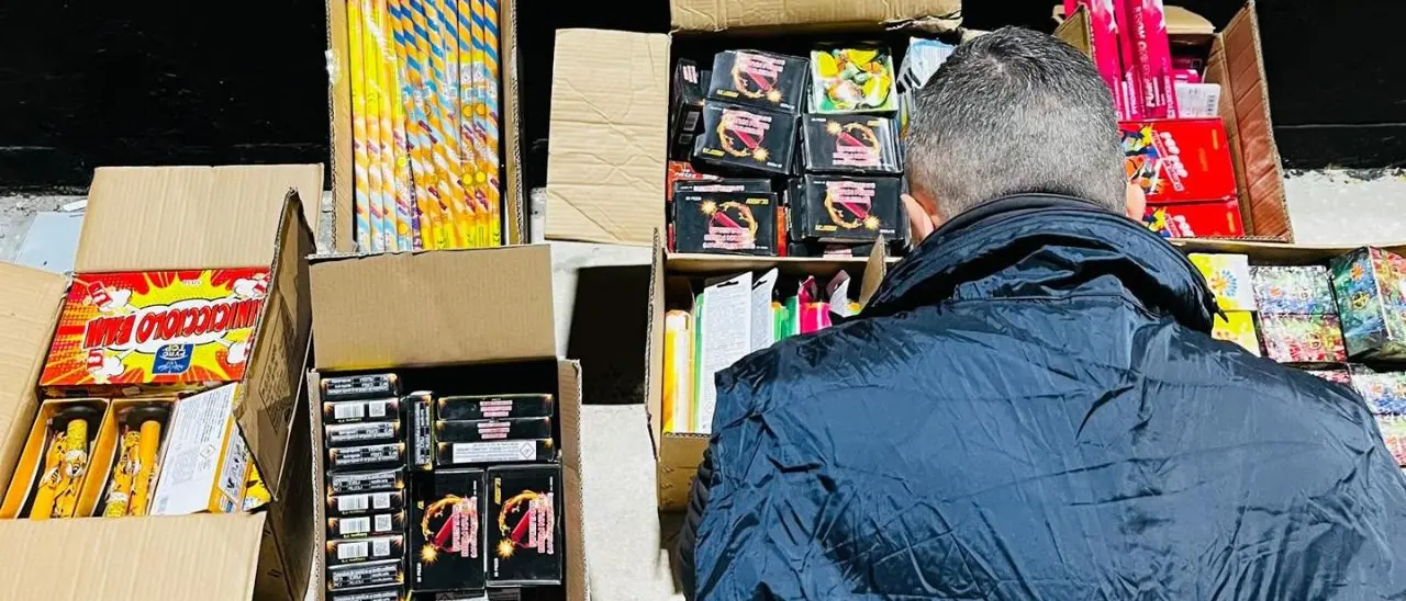 Crotone, sequestrati\u00A065 chilogrammi\u00A0di materiale pirotecnico illegale\n