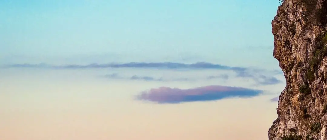 Scilla, incanto tra pietra e tramonto\n