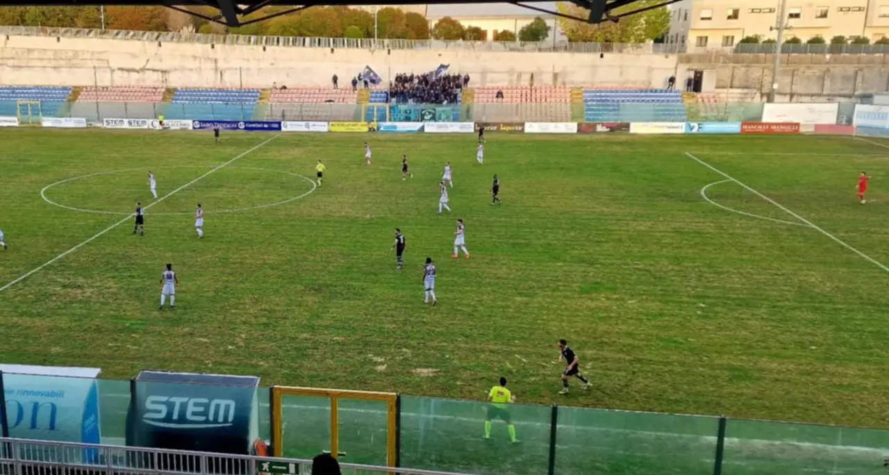 Serie D, crisi nera per la Vibonese: il Gela espugna il “Razza” (2-1), la decide Mbakogu