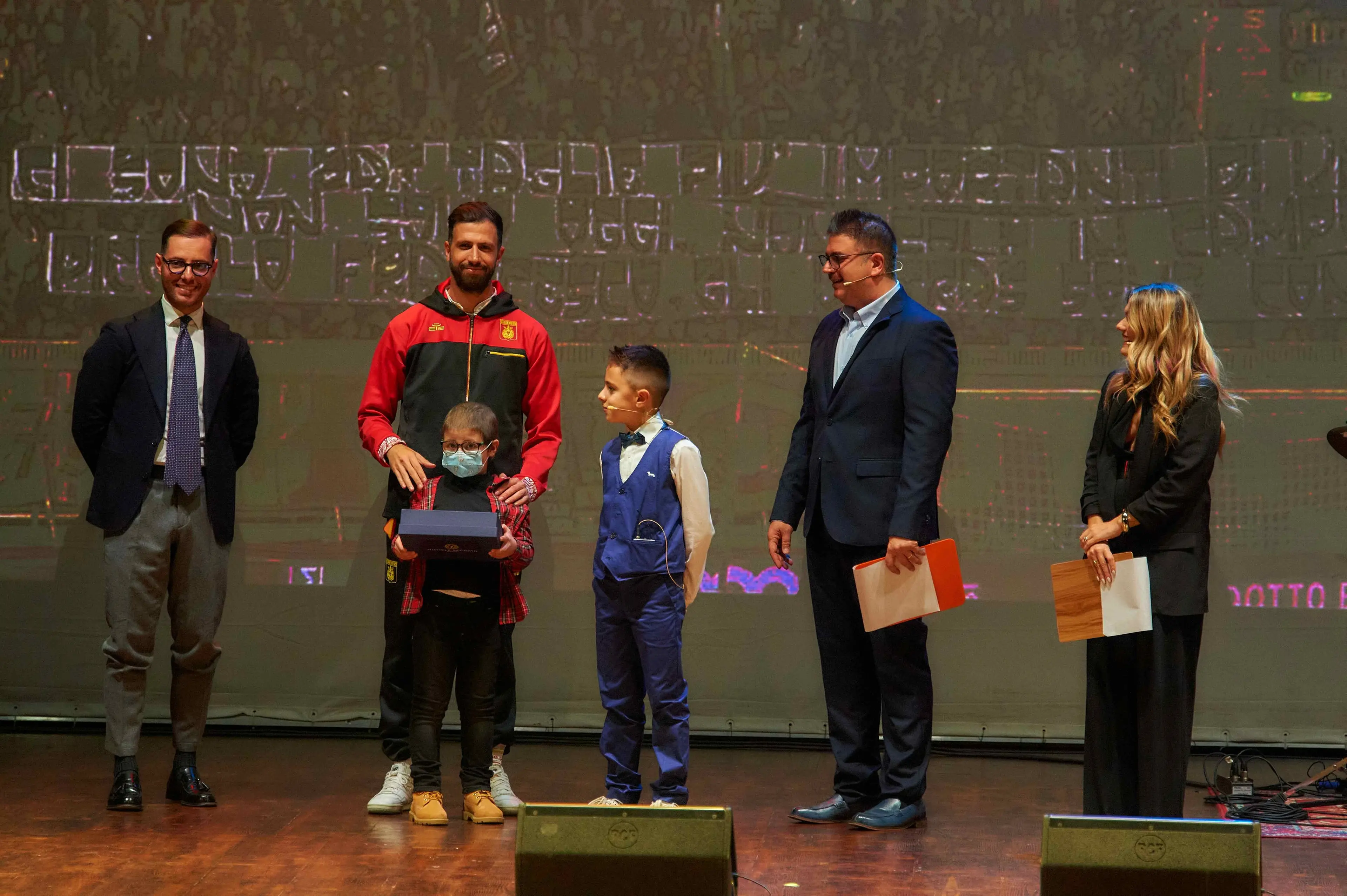 “Artisti in Corsia”, al Teatro Comunale una serata di musica, emozioni e solidarietà per i pazienti pediatrici\n