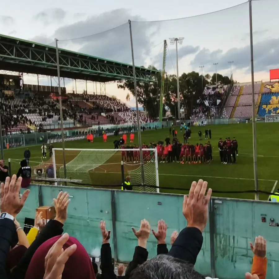 Poker Reggina: quando la maglia chiama Reggio risponde\n