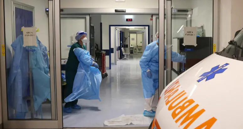 Sanità vibonese ancora in crisi, Piperno (118): «Rischiamo le manette per colpe non nostre. A Tropea ridotti i posti letto»\n