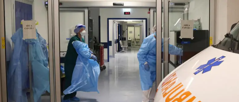 Sanità vibonese ancora in crisi, Piperno (118): «Rischiamo le manette per colpe non nostre. A Tropea ridotti i posti letto»\n