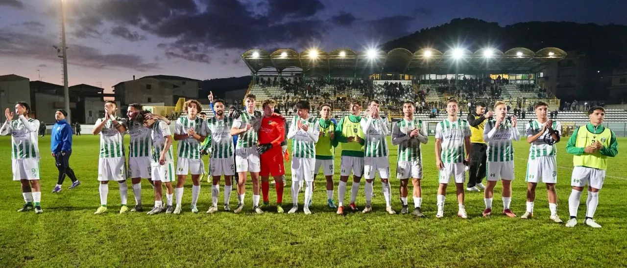 Serie D, Vigor Lamezia vince lo scontro salvezza. Mancini: «I ragazzi hanno saputo soffrire e capire l’importanza della vittoria»\n