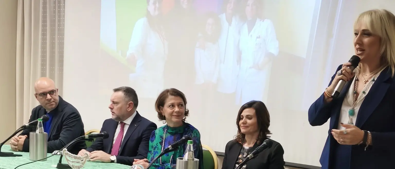 “Giochiamo per un Sorriso”, consegnata nuova strumentazione al reparto di Oncoematologia Pediatrica del GOM\n