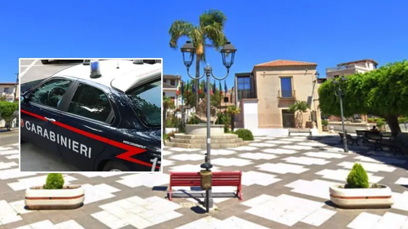 <p>La piazza di Santa Domenica di Ricadi</p>\\n