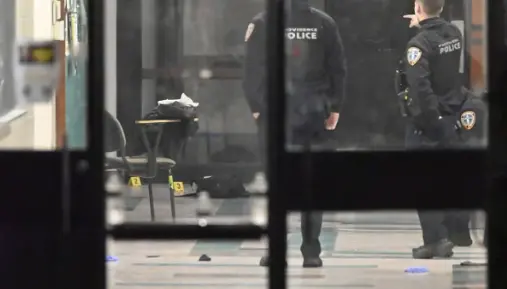 Sparatoria alla Brown University, due studenti uccisi e nove feriti: rilasciato il sospetto