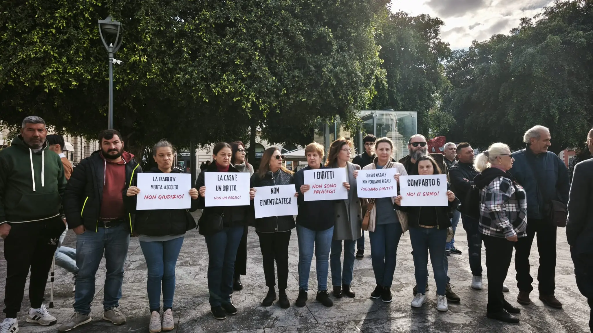 Comparto 6 Arghillà, le associazioni denunciano lo stallo dopo lo sgombero: «Inermi da nove mesi, non c'è volontà politica»\n