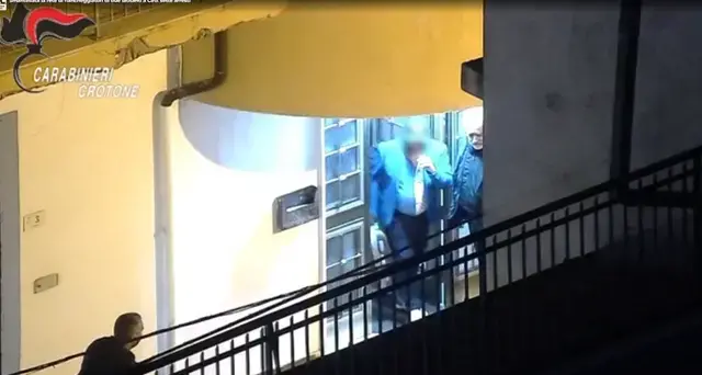 Latitanti a Cirò, revocate due misure cautelari: «Giovannina Rao e Manuela Anania non dovevano essere arrestate»\n