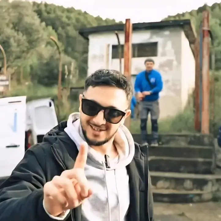 Vito Mandarano, il content creator che racconta Praia a Mare e rivoluziona la promozione del territorio\n