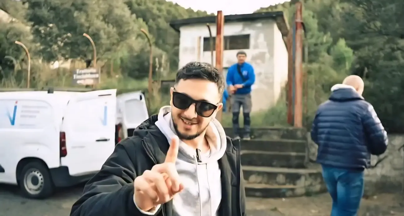 Risate e creatività per Praia a Mare: ecco il progetto social di Vito Mandarano