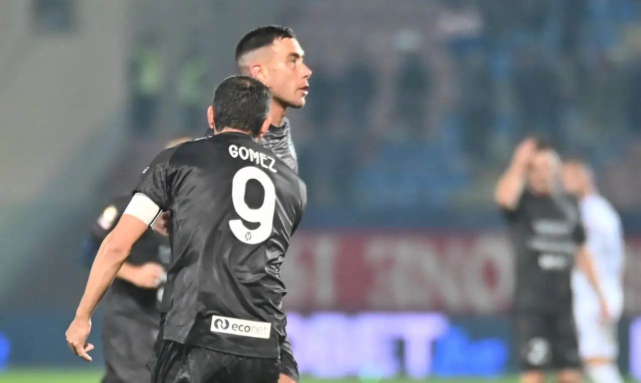 Il Crotone riemerge regolando il Casarano con Murano e Zunno: allo Scida è 2-0\n