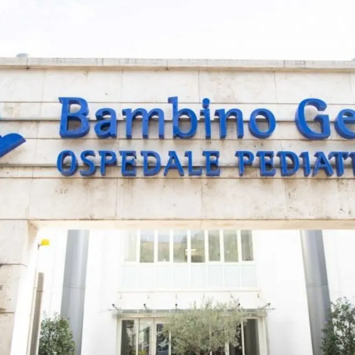 Rocco lascia la terapia intensiva: sta meglio\u00A0il bambino di Acri precipitato da un balcone a Roma\n