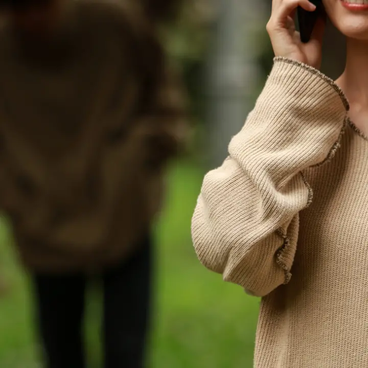 Cirò Marina, domiciliari con braccialetto per 31enne indagato per stalking e revenge porn a Roma\n