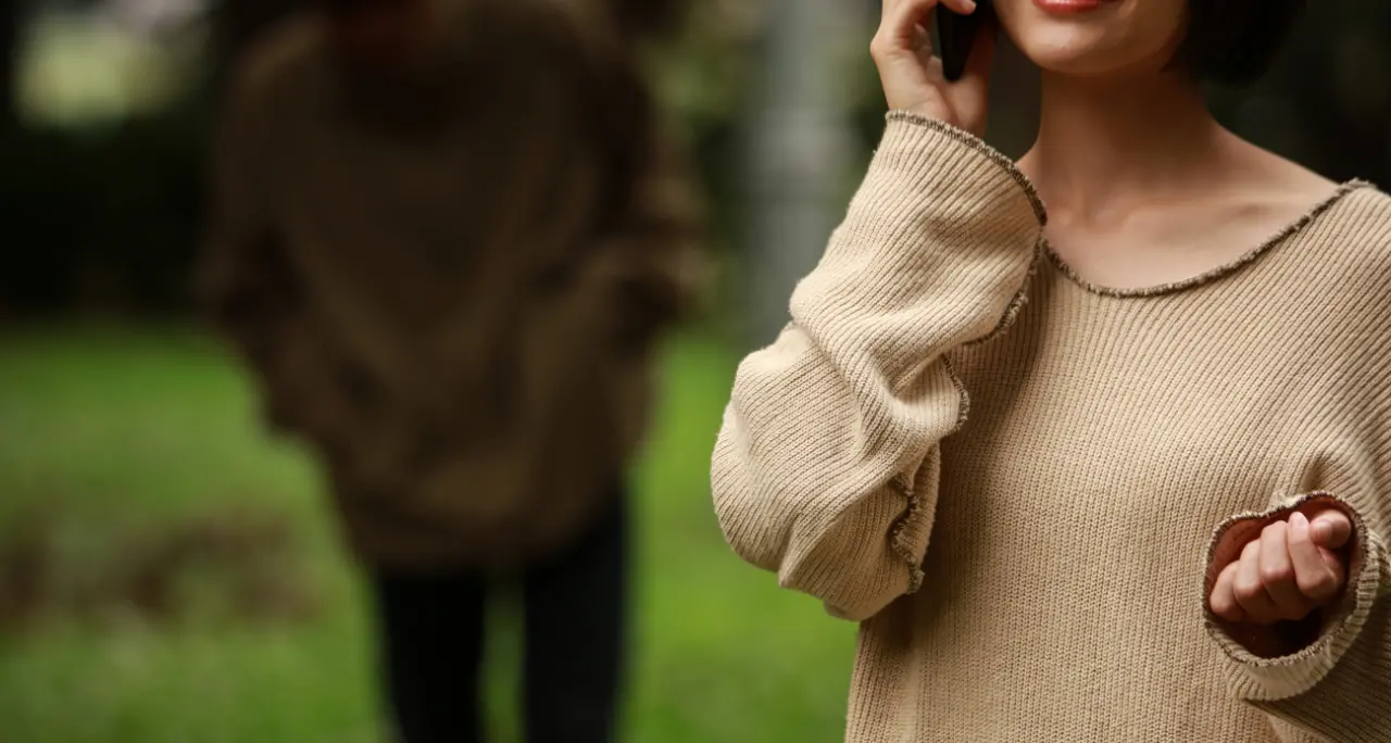 Cirò Marina, domiciliari con braccialetto per 31enne indagato per stalking e revenge porn a Roma\n