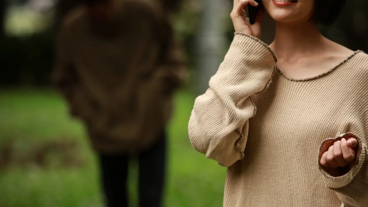 Cirò Marina, domiciliari con braccialetto per 31enne indagato per stalking e revenge porn a Roma\n