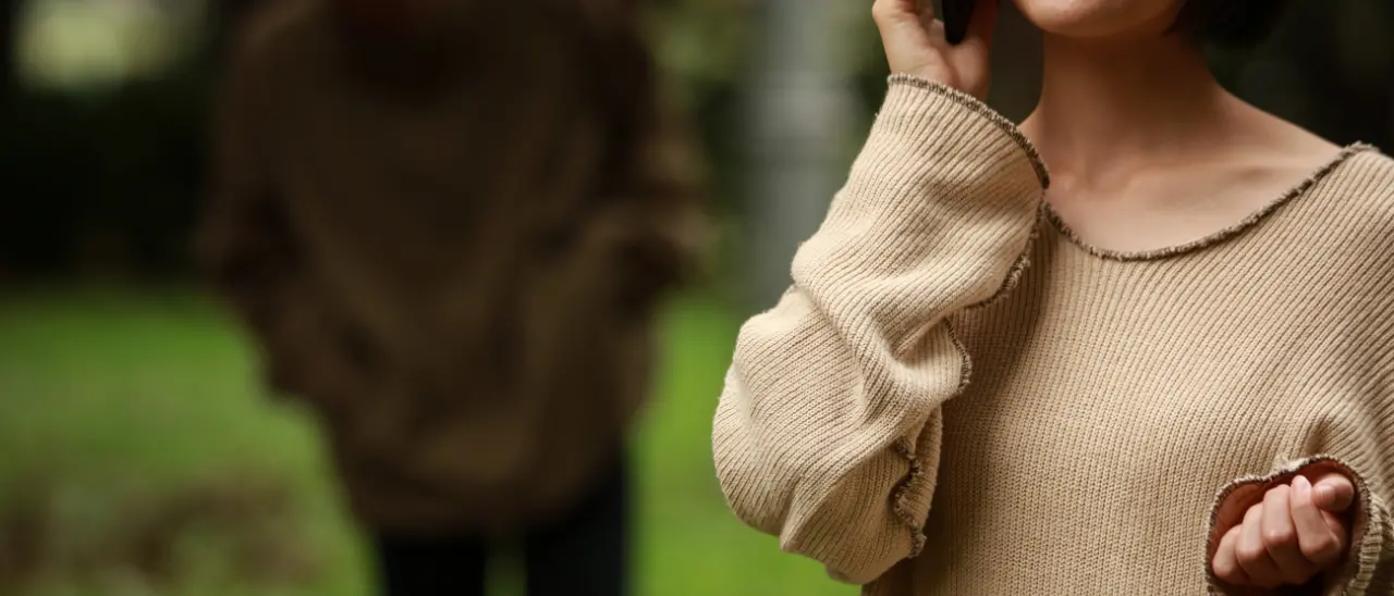 Cirò Marina, domiciliari con braccialetto per 31enne indagato per stalking e revenge porn a Roma\n