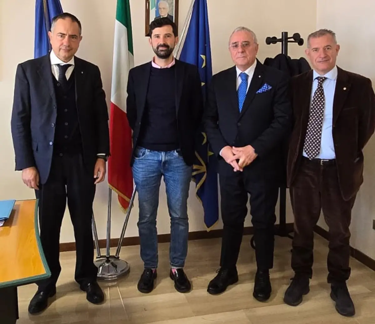 Calabria–Marocco: il\u00A0vicepresidente\u00A0Ranuccio ha ricevuto\u00A0il\u00A0Console\u00A0Onorario del Marocco Domenico Naccari\n