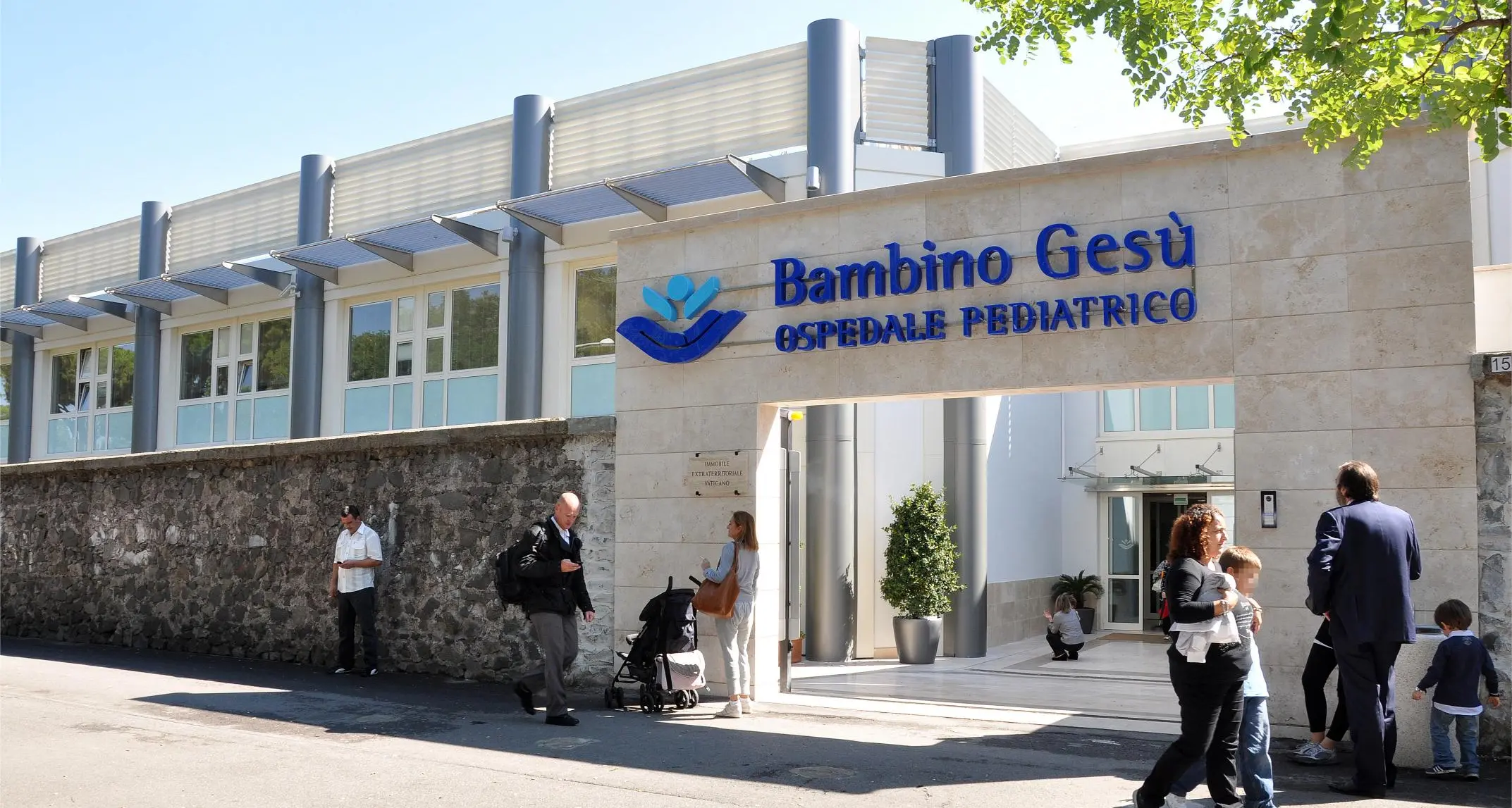 Il bambino di Acri caduto dal balcone sta meglio. Rocco lascia Terapia intensiva