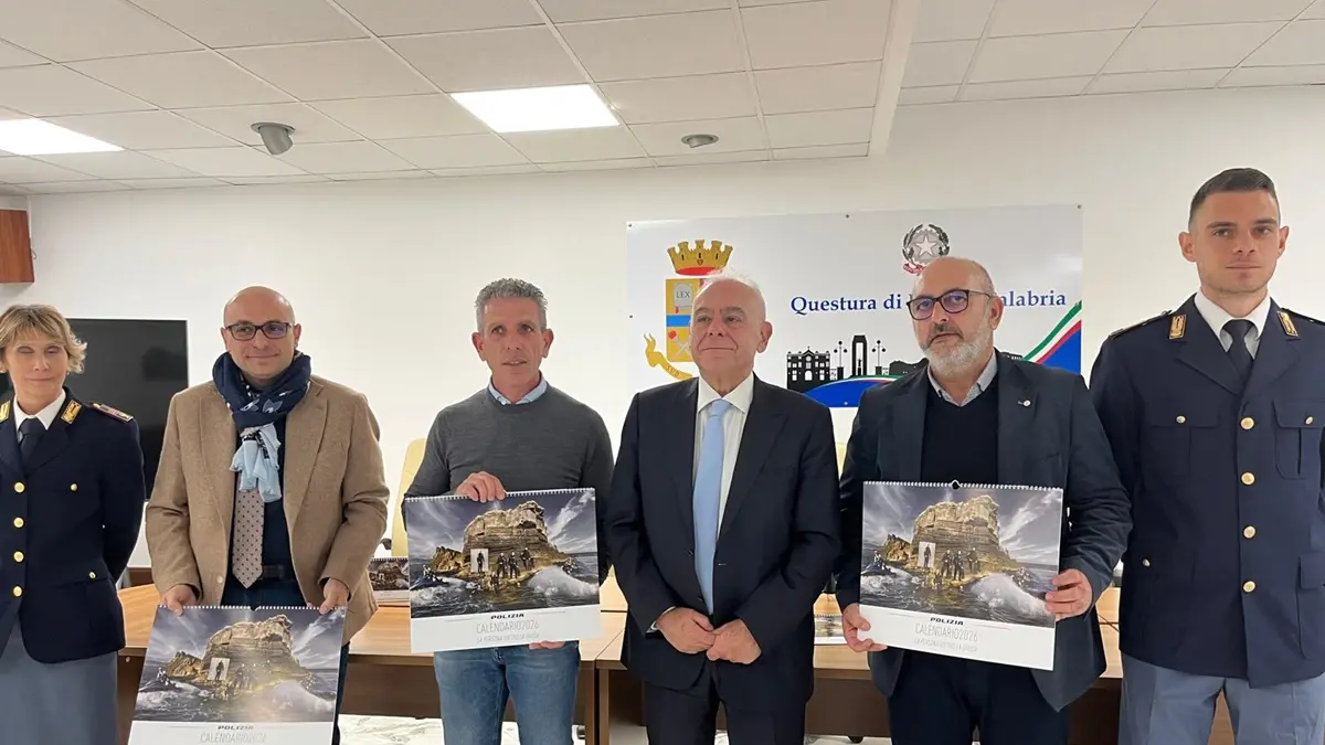 A Reggio la presentazione del\u00A0calendario della Polizia di Stato 2026\n