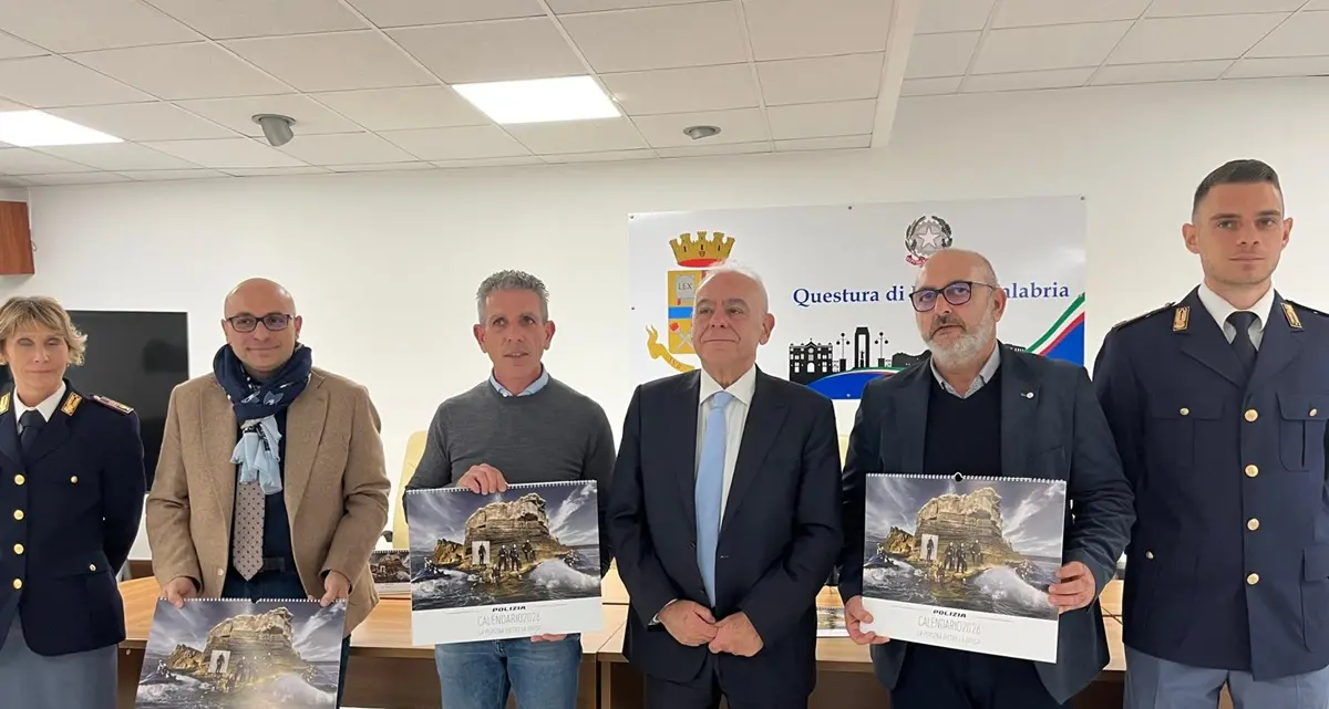 A Reggio la presentazione del\u00A0calendario della Polizia di Stato 2026\n
