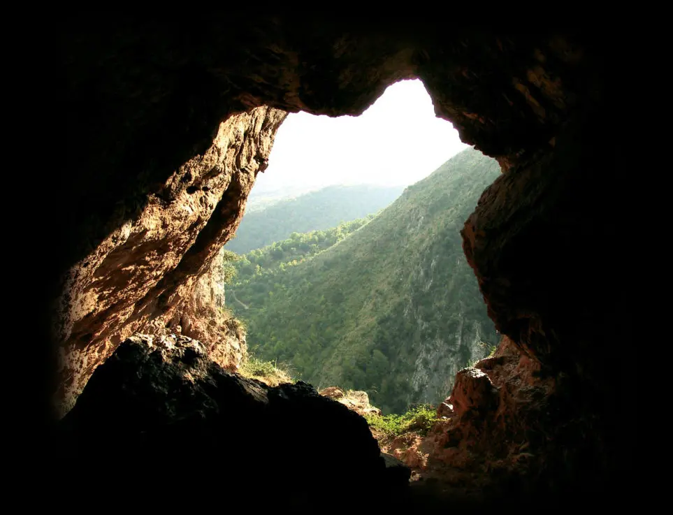 Dna antico e legami familiari “proibiti”:\u00A0la Grotta della Monaca sul Pollino riscrive la preistoria in Calabria\n