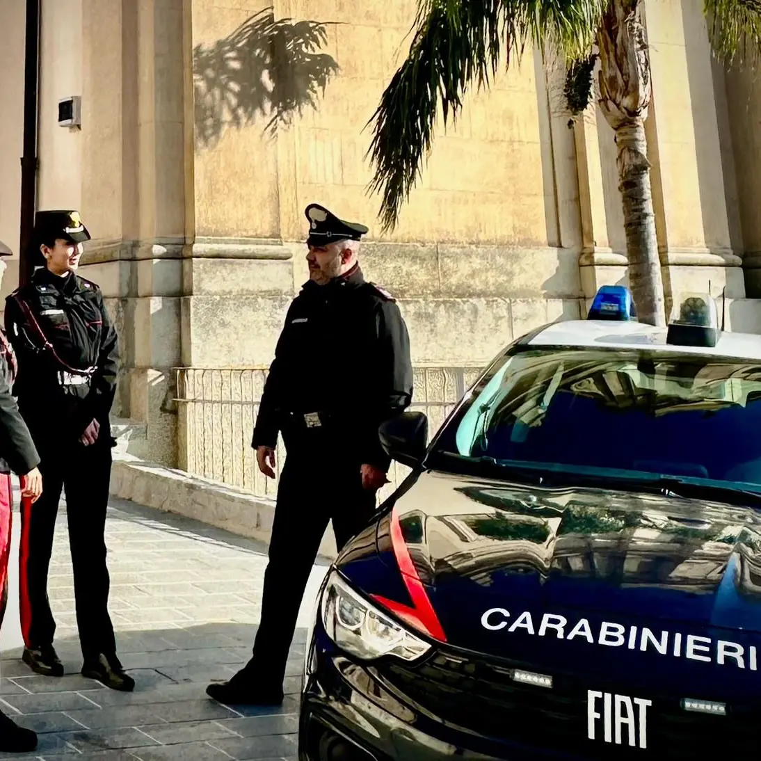 Truffe agli anziani, continuano a Nicotera gli incontri informativi dei carabinieri: «Ecco come difendersi»\n