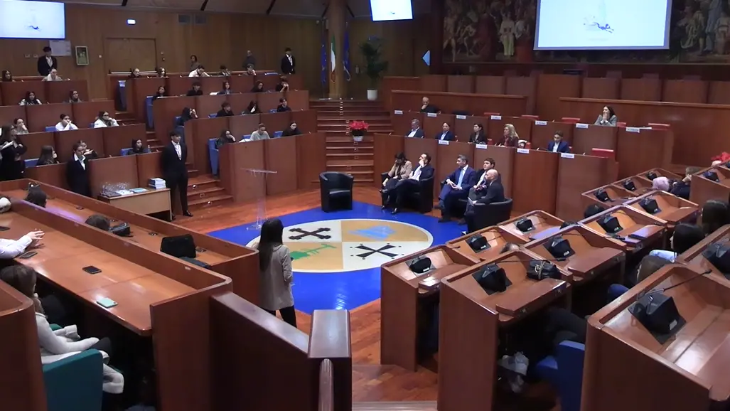 Con il concorso “Ti sbullu!” gli studenti calabresi provano a mettere un argine a bullismo e cyberbullismo: «l’indifferenza va neutralizzata»\n