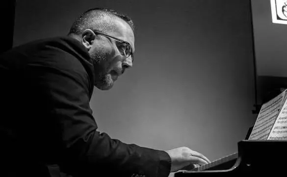 Virginio Aiello, dalla Calabria il fenomeno del pianista che ha conquistato Hollywood