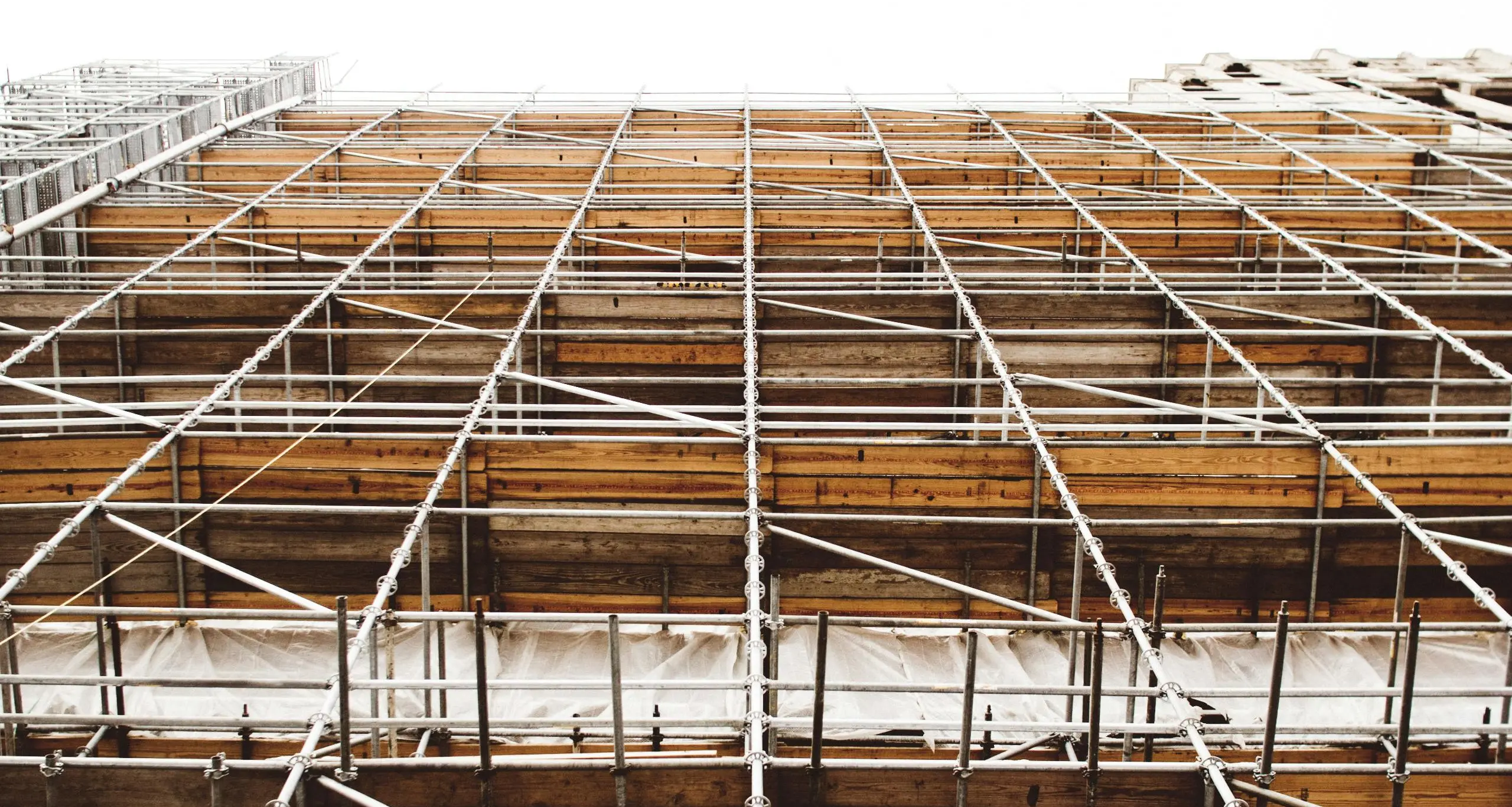 Abusivismo edilizio,\u00A0Calabria e Campania le regioni peggiori: più di 50 case illegali ogni 100 autorizzate\n