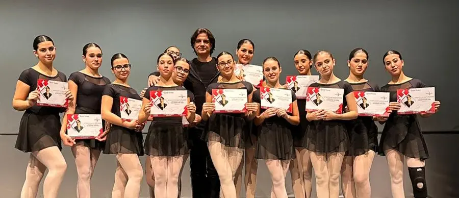 Stage di danza classica Coreutico Cinquefrondi con l’étoile Giuseppe Picone\n