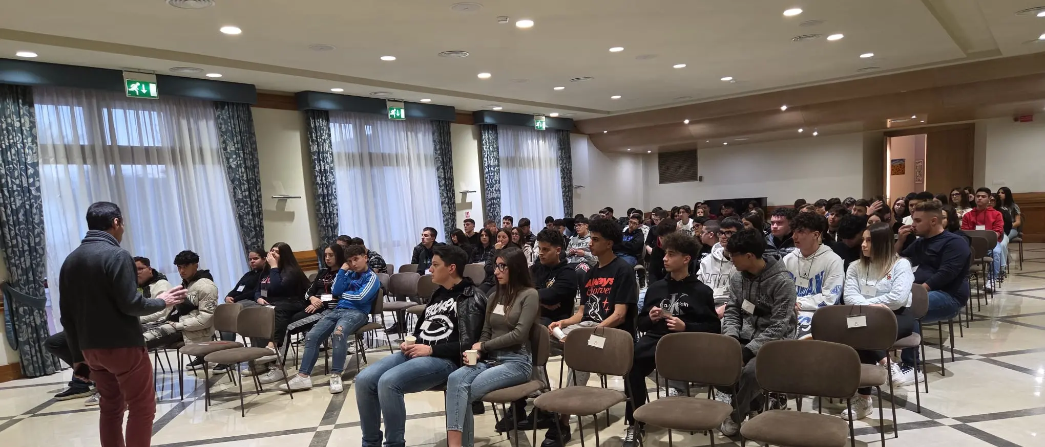 Studenti dell’I.I.S. “Einaudi-Alvaro” di Palmi alla scoperta del territorio vibonese tra tradizione e green economy\n