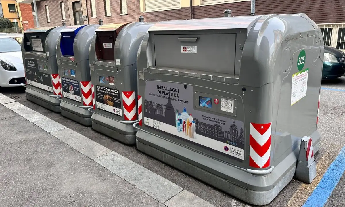 Rifiuti, svolta a Cosenza: dieci nuove ecoisole per fermare degrado e abbandoni\n