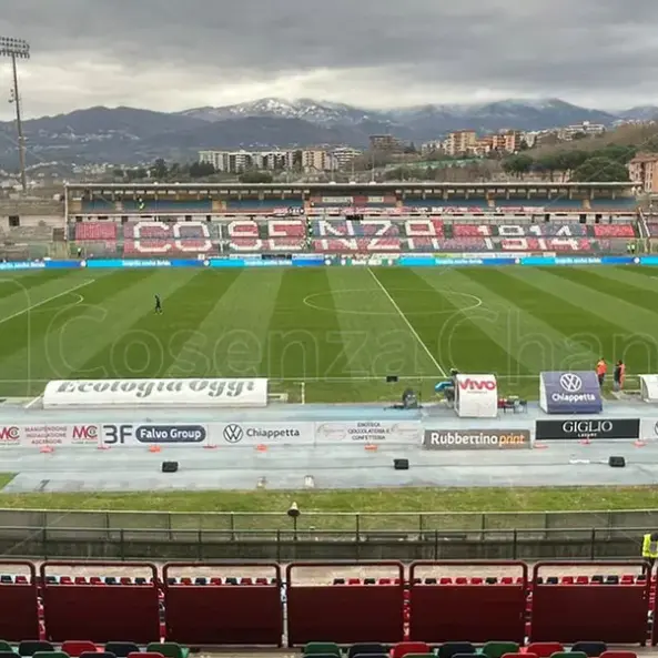 Cosenza, il dg Gualtieri: «Costretti a chiudere le curve del Marulla»\n