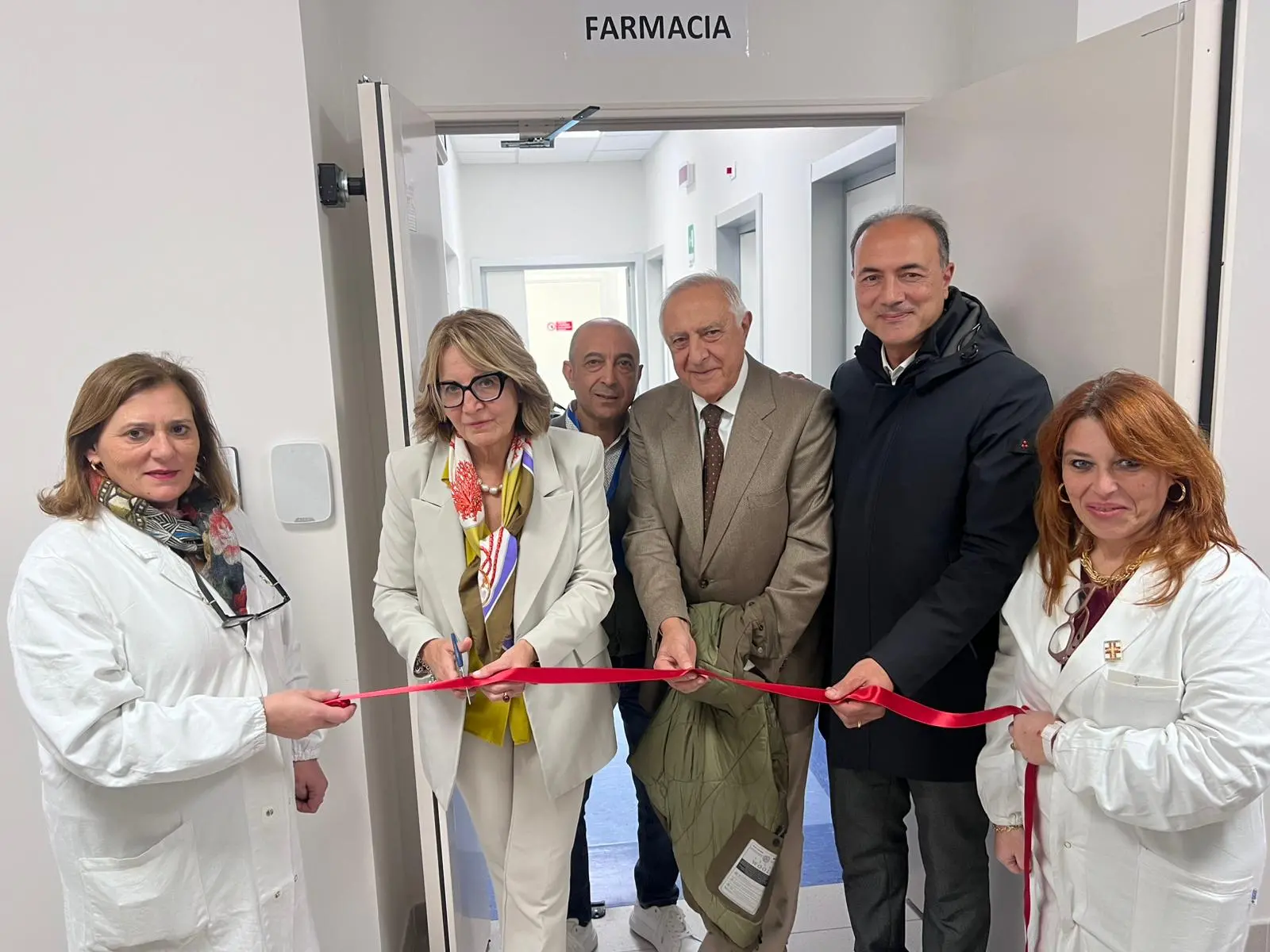 Inaugurata al Morelli la nuova Unità Farmaci Antiblastici: tecnologia, sicurezza e tempi ridotti per i pazienti oncologici\n