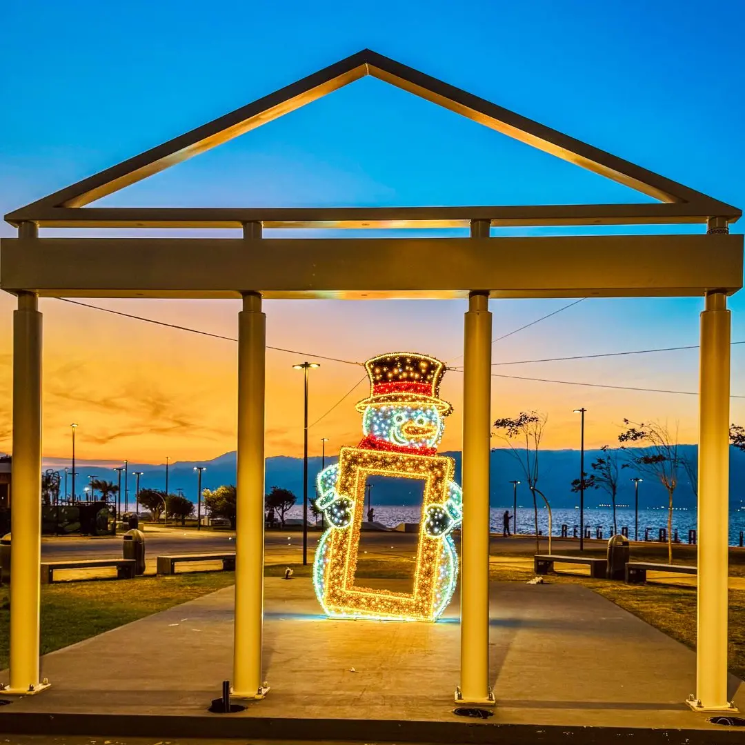 Magia d’inverno al tramonto\n