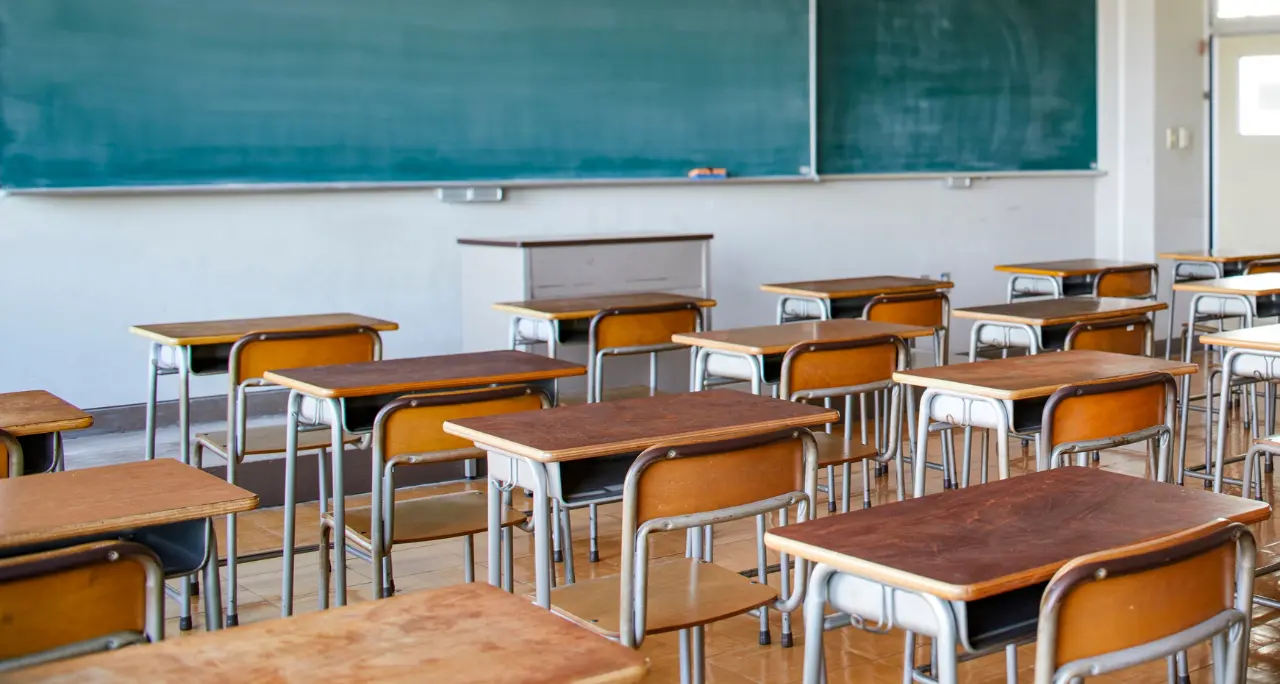 L’Occidente e la Bibbia come asse della storia scolastica: una visione che lascia fuori il mondo\n