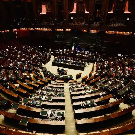 Pensioni più lontane e riscatto della laurea dimezzato: ecco come il Governo finanzia il bonus imprese\n