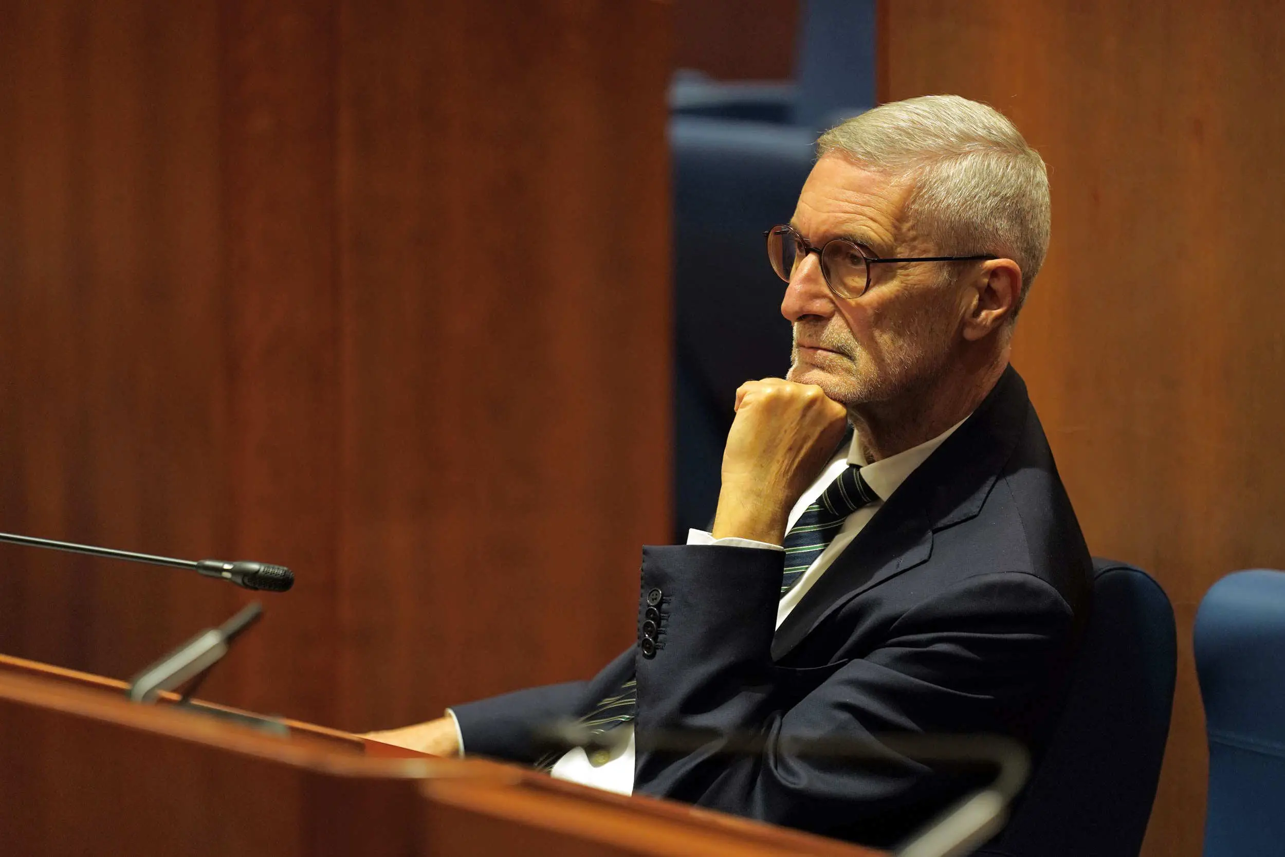 Salario minimo, Laghi deposita la proposta di legge regionale: «La Calabria deve fare una scelta di civiltà»\n