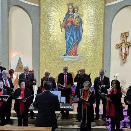 Con il coro polifonico “Pensieri, musica e parole” la magia del Natale arriva nel carcere di Vibo e nella Chiesa di Santa Maria del Soccorso\n
