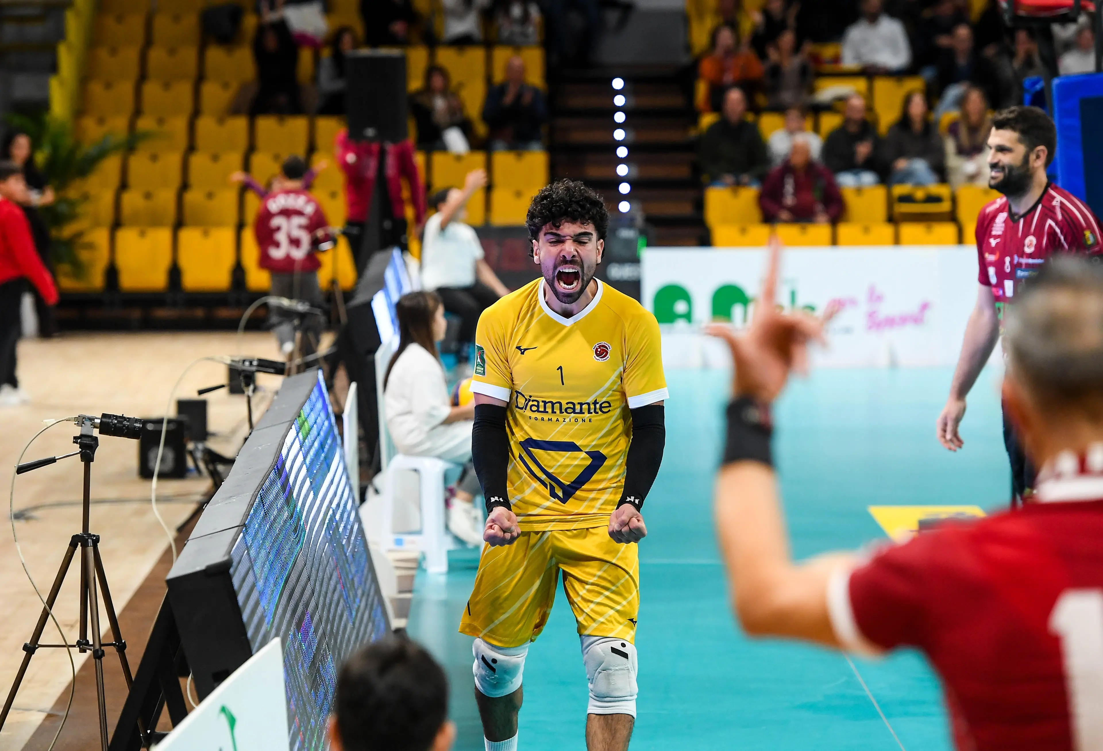 La Domotek Volley\u00A0trionfa contro Gioia del Colle, il libero Saverio De Santis racconta il\u00A0match\n