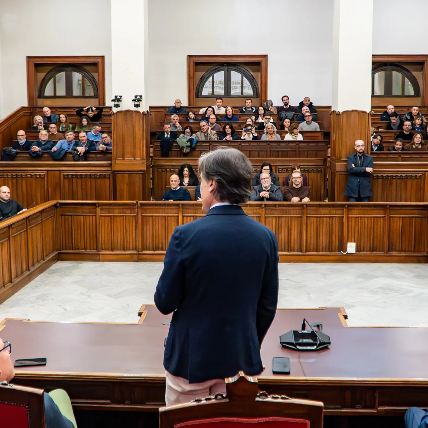Reggio, il sindaco Falcomatà ai saluti: oggi lo scambio di auguri di Natale coi dipendenti\n