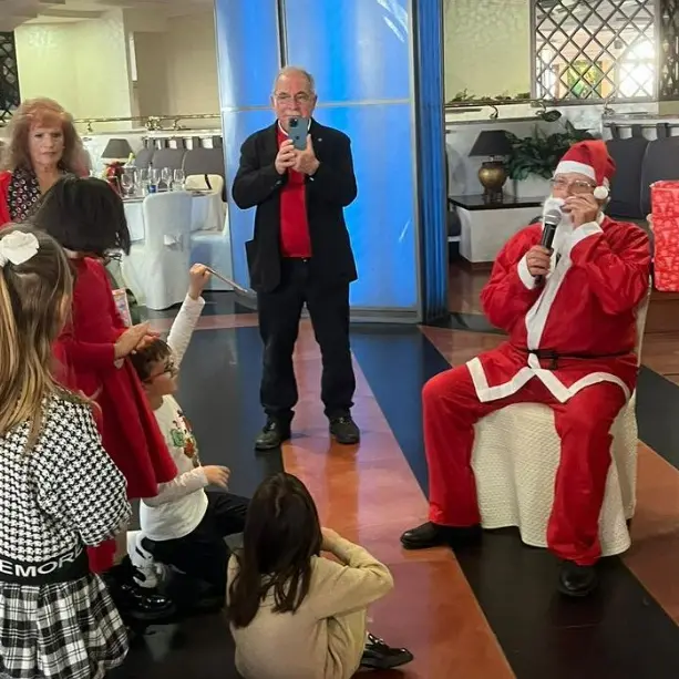 La festa del Natale kiwaniano con la tombolata di beneficenza: successo per l’iniziativa del club di Vibo\n