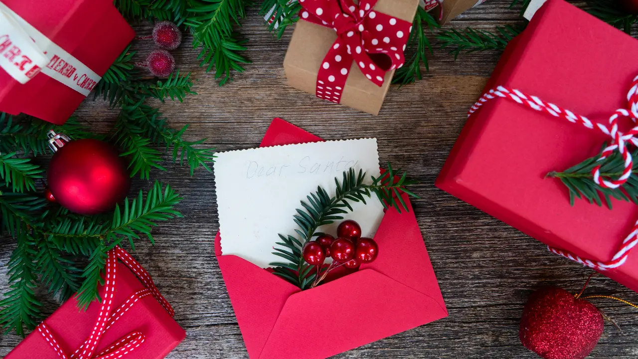 Natale a\u00A0Jonadi, si spengono le luminarie e si accende la solidarietà: regali a tutti i bimbi\u00A0fino a 3 anni e voucher agli anziani\n