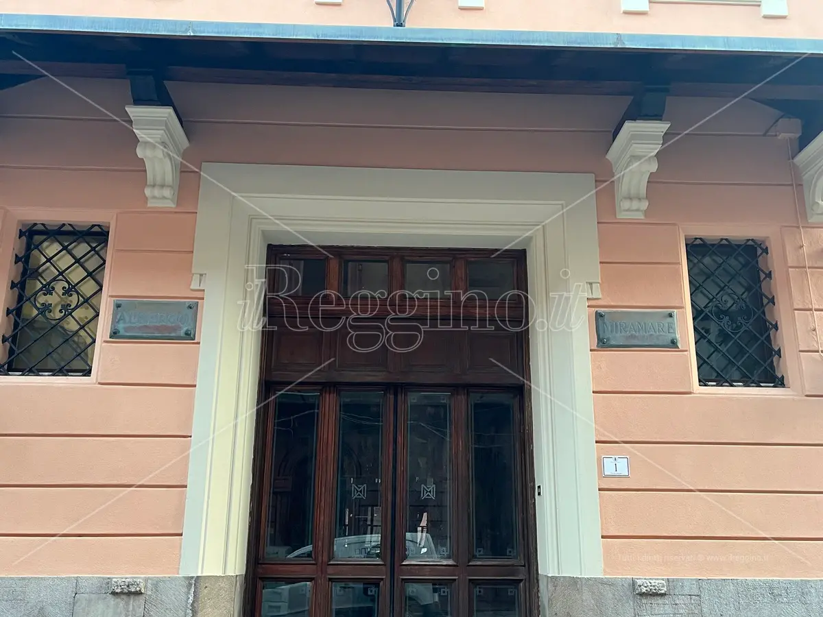 Una gara deserta non scoraggia il Comune: nuova asta da 11 milioni di euro per lo storico albergo