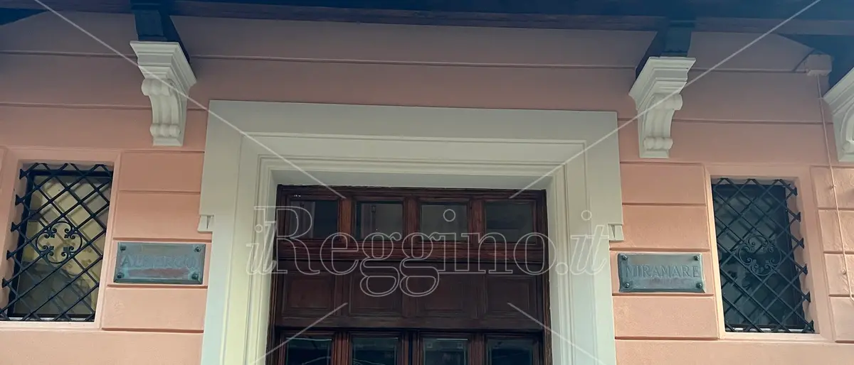 Una gara deserta non scoraggia il Comune: nuova asta da 11 milioni di euro per lo storico albergo