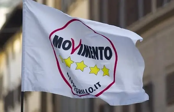 Lo strabismo del M5S sul nuovo ospedale. Cosenza invoca Vaglio Lise, Rende li archivia subito