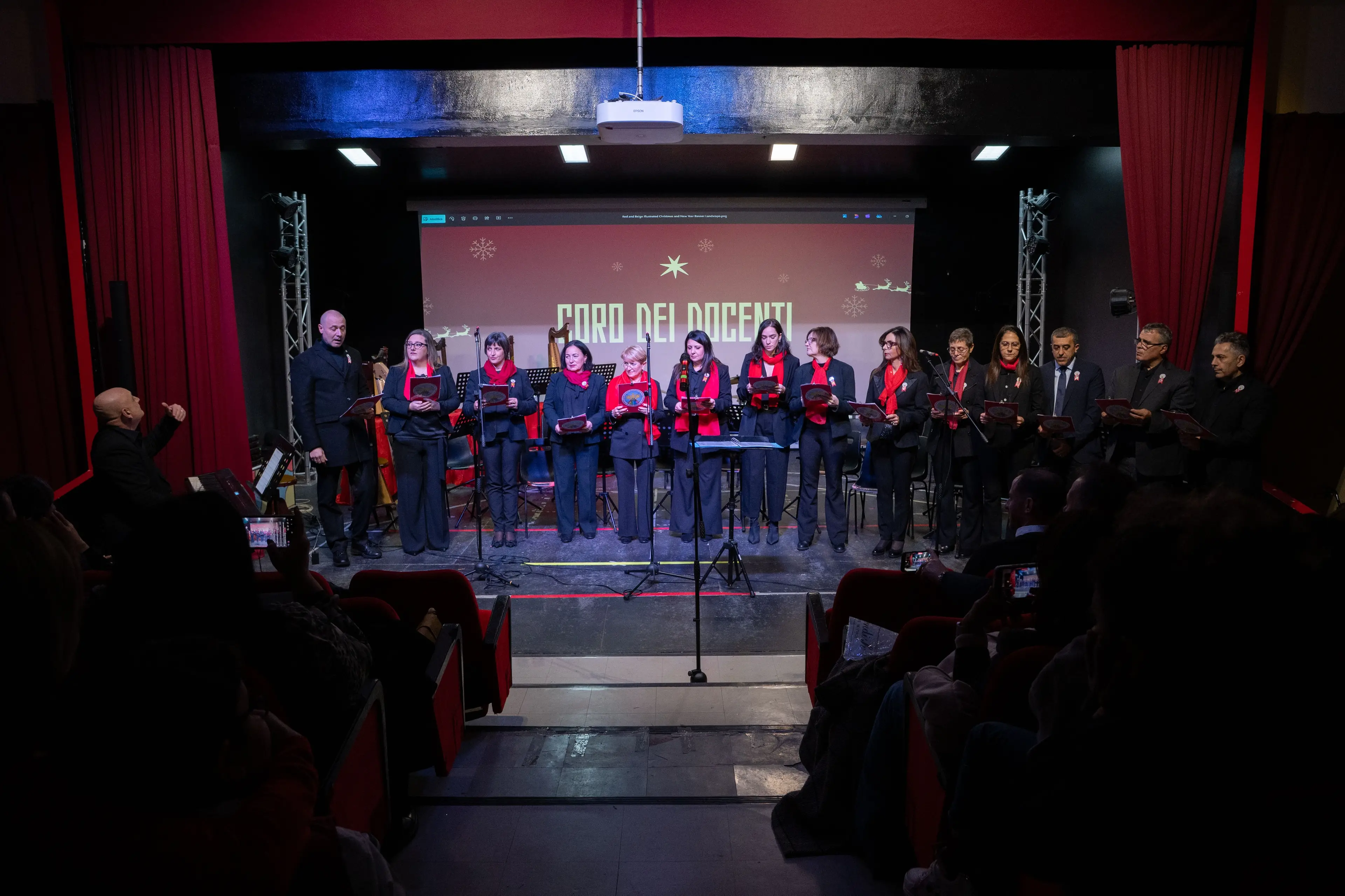 “Christmas Concert” scalda i cuori all’IC “Catanoso- De Gasperi- S. Sperato- Cardeto”\n